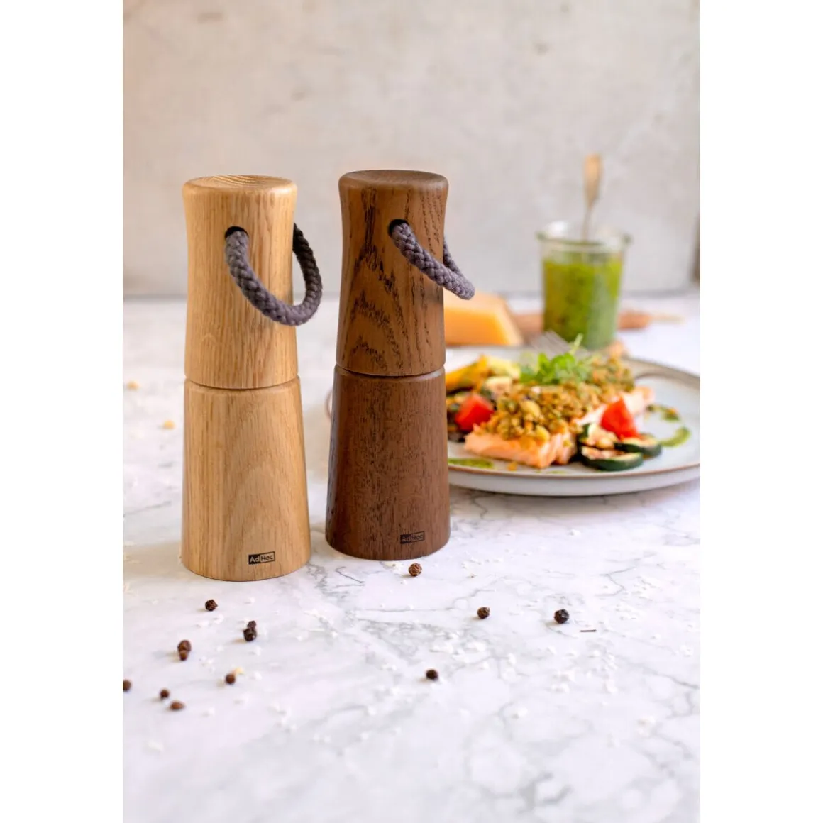 AdhocPfeffer- oder Salzmühle 17 cm Yaso Eiche dunkel