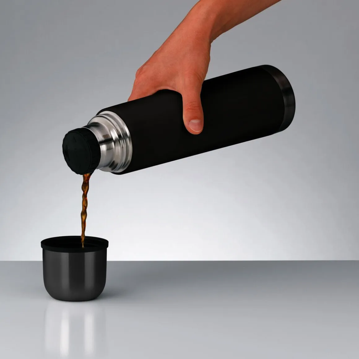 AlfiIsolierflasche 0,75 l Isotherm Eco Velvet Black Mat