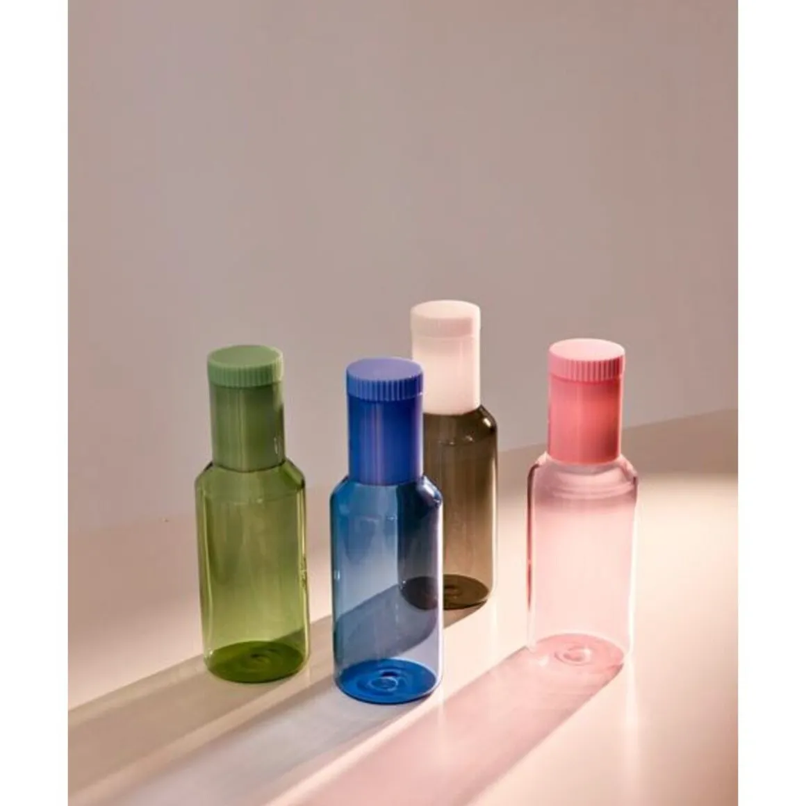 Design LettersGlaskaraffe 1,0 l Tube grün