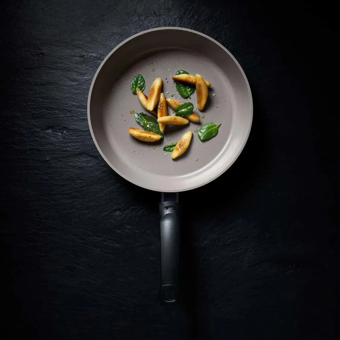 FisslerPfanne 28 cm Ceratal Comfort grau