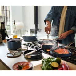 Joseph JosephBratpfanne 28 cm Space blau