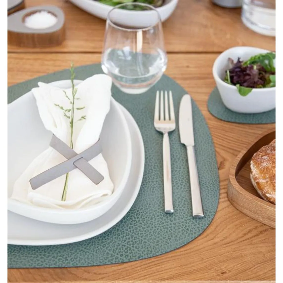 LINDDNATischset L 37x44 cm Curve Hippo pastel green