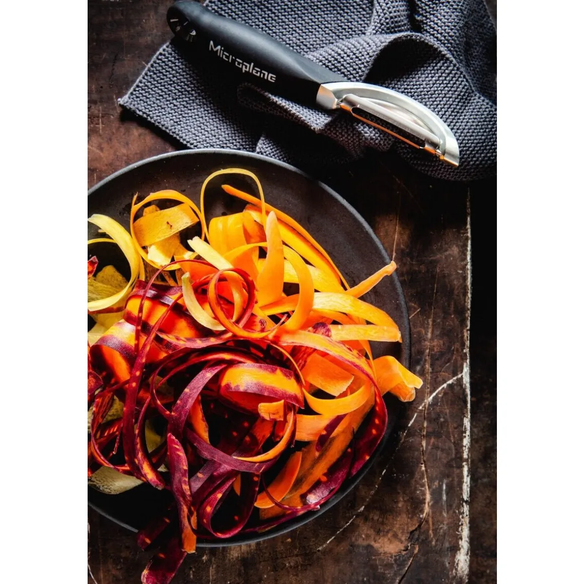 MicroplaneProfi-Schäler 18 cm Speciality schwarz