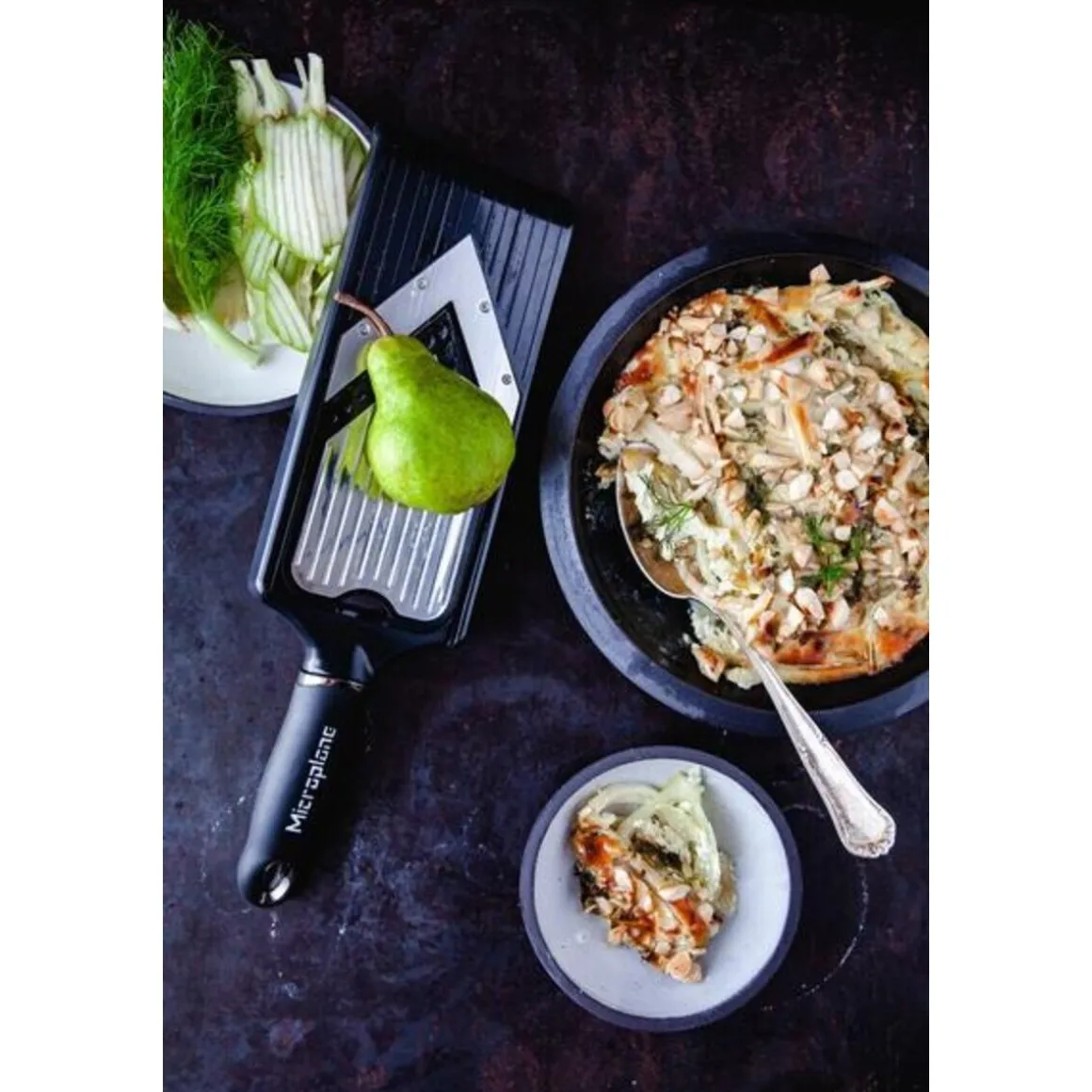 MicroplaneV-Hobel mit Julienneklingen-Einsatz 36 cm Speciality schwarz