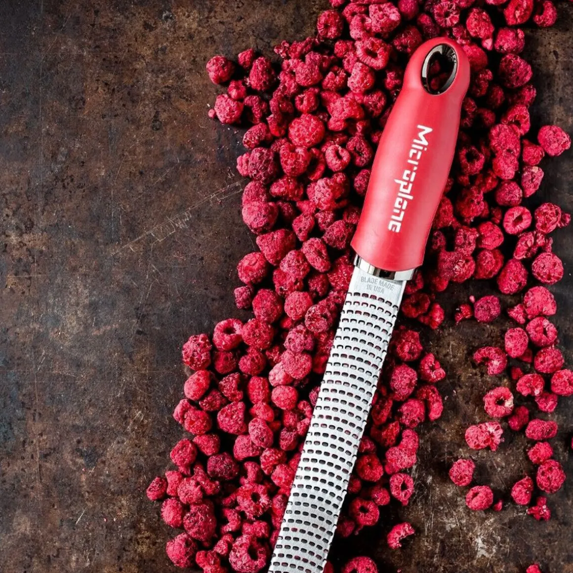 MicroplaneZester-Reibe 32 cm Premium Classic granatapfelrot