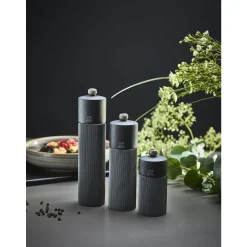 PeugeotPfeffermühle 22 cm Line carbon