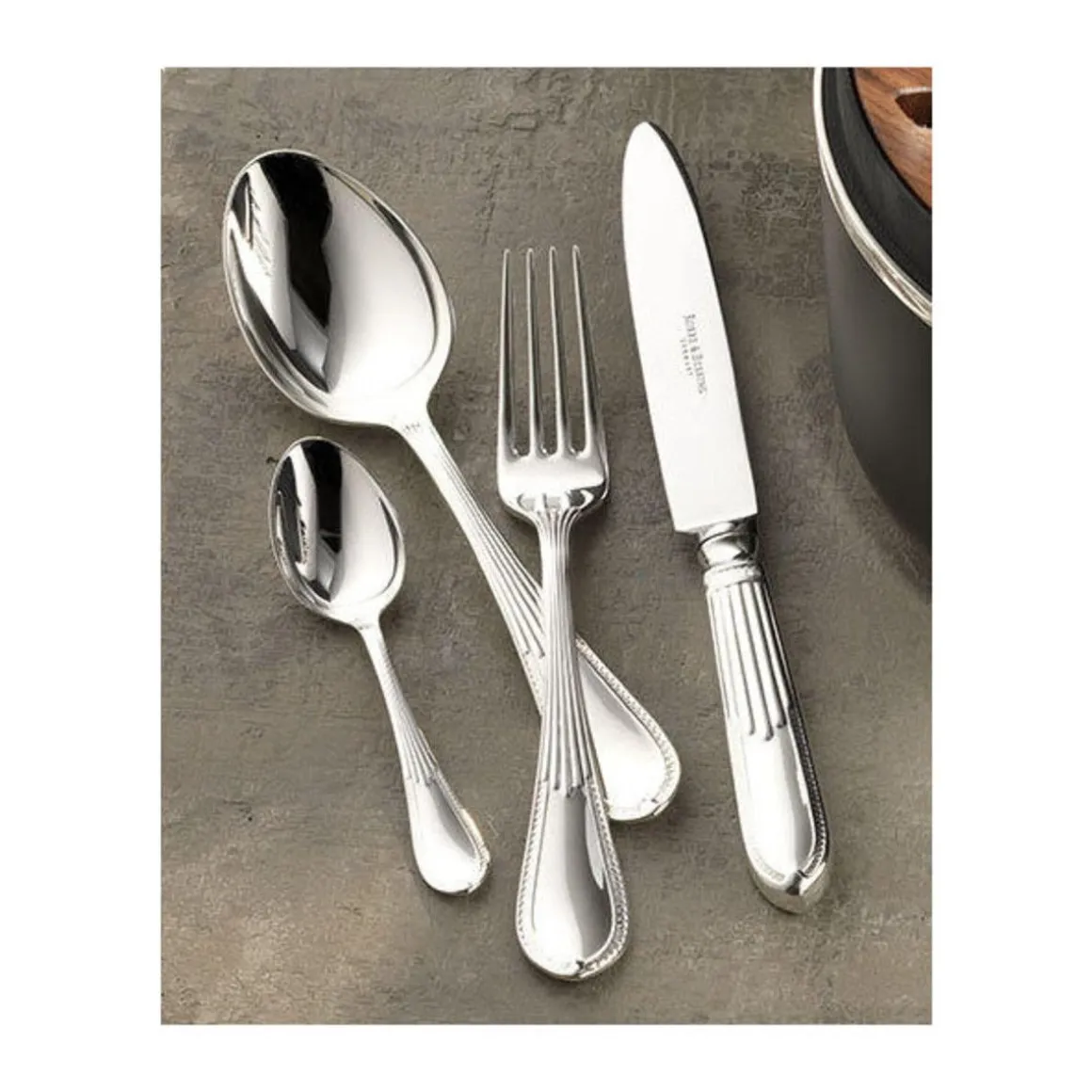 Robbe & BerkingThe Box - Belvedere 150 g versilbert inkl. 24-tlg Besteckset