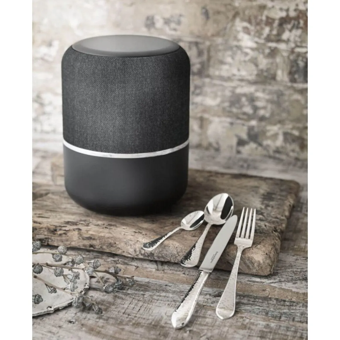 Robbe & BerkingThe Box - Martelé 150 g versilbert inkl. 24-tlg Besteckset