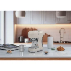 SmegEspressomaschine ECF02 1,1 l 1350 W 50’s Style creme