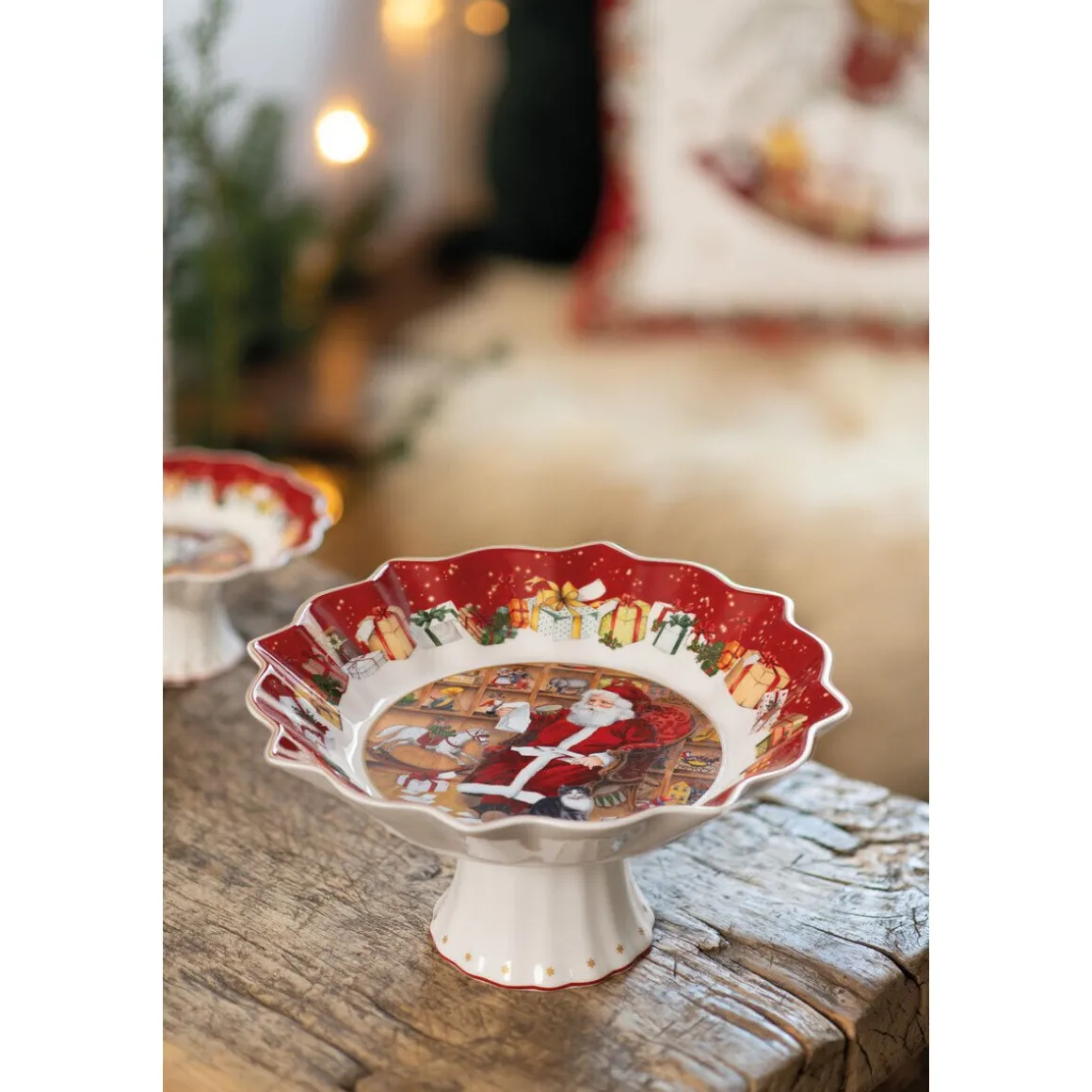 Villeroy & BochSchale 24 cm Toy’s Fantasy Santa liest Wunschzettel