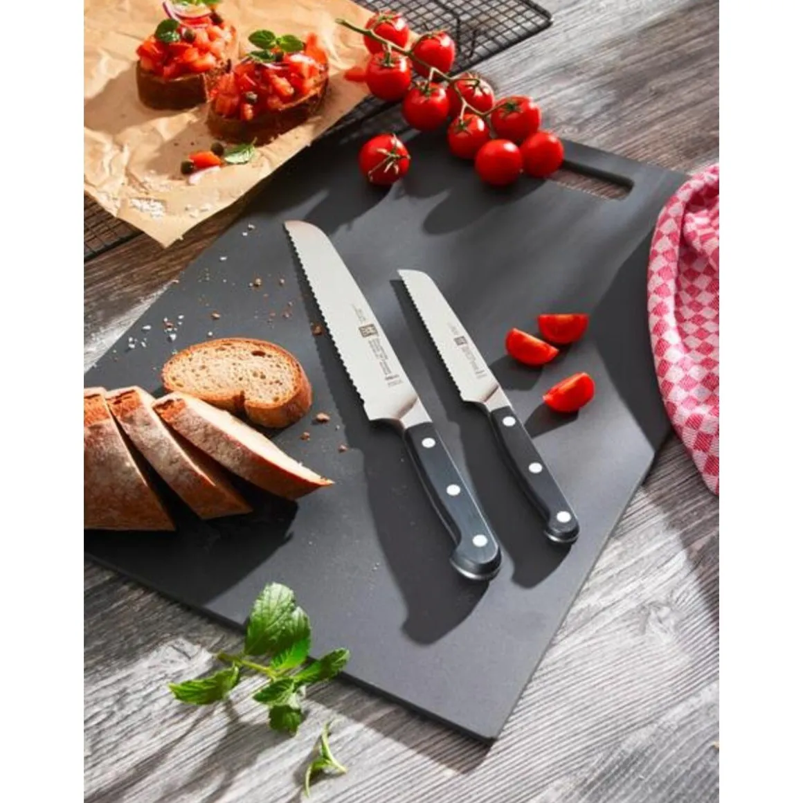 ZwillingBrotmesser 20 cm Pro schwarz